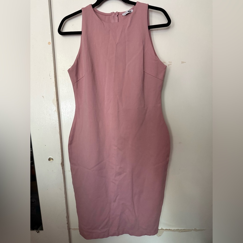 Elegant Pink Sleeveless Dress